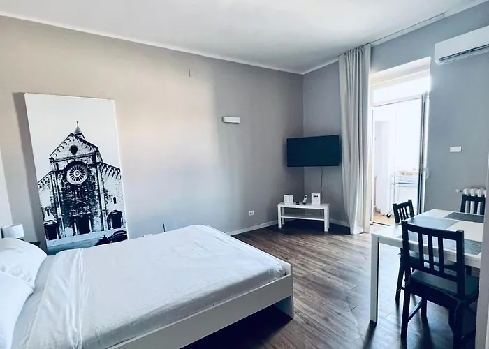 Best Stay - Central Station Suite Apartments
